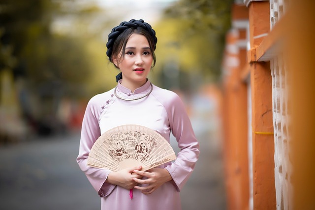 情感故事,情感咨询,情感挽回,缓解焦虑,追女生三年没结果还要坚持吗