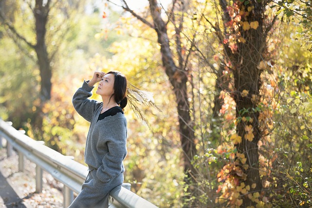 离婚后仍和前夫发生关系？女性妥协的3大隐秘真相（附情感问题自救指南）
