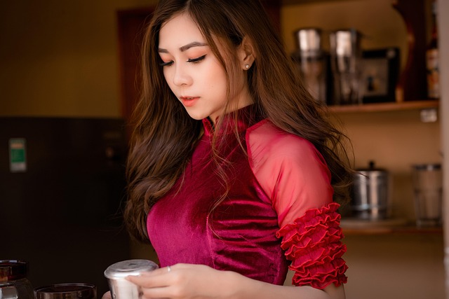 搭讪聊天,情感咨询,恋爱脱单,分手挽回,女朋友总嫌我穷要分手