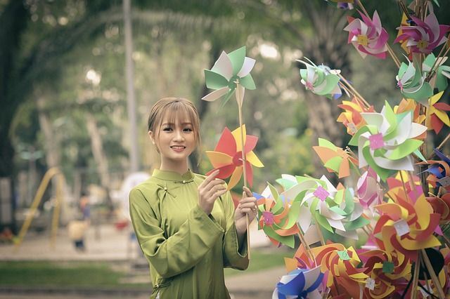 梁丽心理咨询师/倾诉师-愿意帮助您度过人生的低谷时期