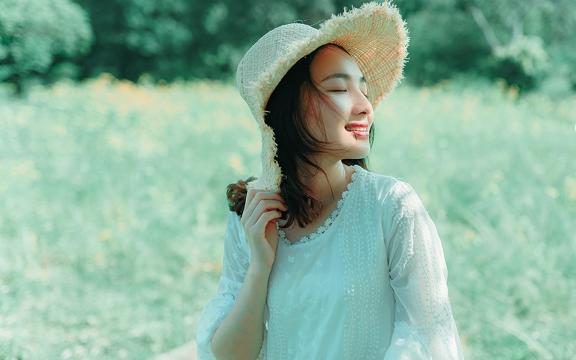 重庆一女租客退租后留半人高垃圾,现场画面惨不忍睹...