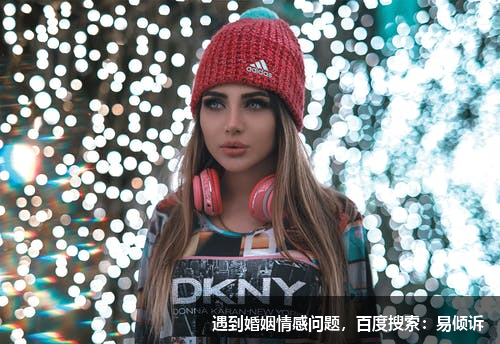 重庆一女租客退租后留半人高垃圾,现场画面惨不忍睹...