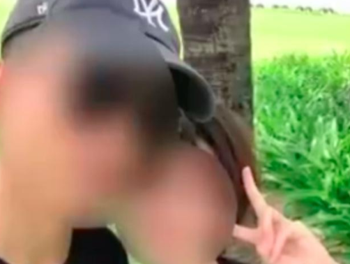 平日里是风度翩翩的园丁，夜晚却成为了女学生们的梦魇...