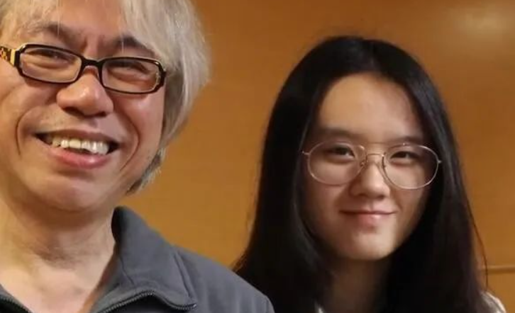 爷孙恋女主私自转移财产：爱情真的能跨越年龄差吗？