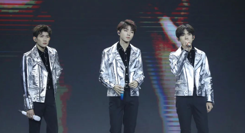 TFBOYS演唱会门票开售秒空，第一排票价被炒至200万！