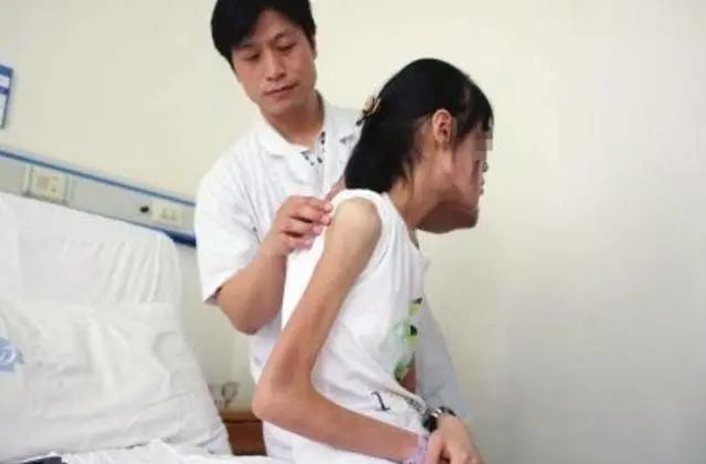 女孩被男友嫌胖从115斤瘦到68斤:别被“身材焦虑”禁锢