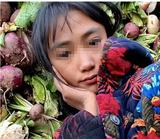 360万粉丝网红翻车：“卖惨”背后的真面目...