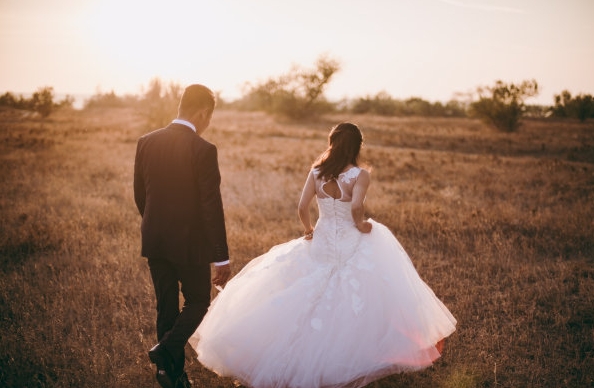 母亲曾因男友收入2万反对婚事，我最终选择与5000月薪者结婚，婚后领悟真谛
